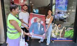 Konak Belediyesi’nden esnafa 30 Ağustos hediyesi