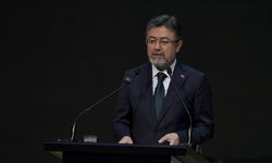 Bakan Yumaklı: Çeşme’ye birkaç gün içinde su verilecek