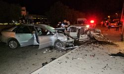 Nazilli’de çarpışan otomobiller hurdaya döndü: 8 yaralı