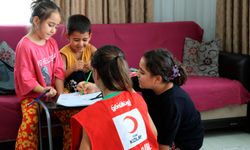 Kızılay'dan deprem bölgesine yardım
