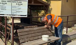 Çiğli’de okul bahçeleri yeni dönem öncesi yenilendi