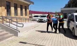 46 yıl hapisle aranan dolandırıcı sokağa çıkınca yakalandı