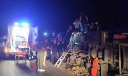 Tır kazası: Sürücü ekipler tarafından kurtarıldı