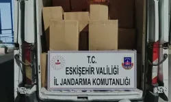 Eskişehir’de Minibüs ve Depoda 1 Tonu Aşan Kaçak Tütün Yakalandı