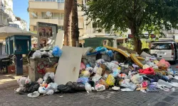 Karşıyaka’da İşçiler İş Bıraktı, İlçede Çöpler Birikti