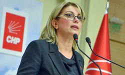 Asu Kaya Adana’daki Adalet Çadırı'nı ziyaret etti