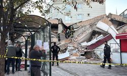 Gebze’de facia: 5 katlı bina çöktü