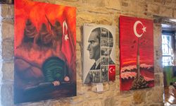 Kuşadası’nda öğrencilerden cumhuriyet sergisi