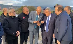 Foça’da sel sonrası kayıp vatandaş için aramalar sürüyor