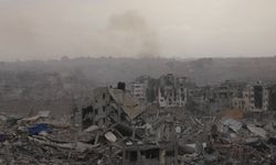 İsrail ateşkese rağmen Gazze’yi bombaladı!