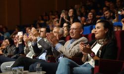 Ekrem Gürel Kültür Merkezi iki oyunla tiyatro perdesini açtı