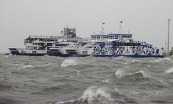 İzmir'de vapur seferleri durduruldu!