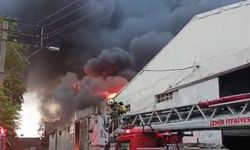 İzmir’deki depo yangını kontrol altında