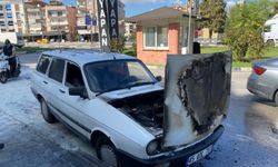 Turgutlu’da seyir halindeki otomobil alev aldı
