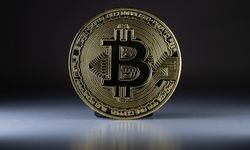 Bitcoin zirvede: ETF girişleri rekoru besledi