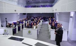 Buca Belediyesi zeytin budama eğitimi verdi