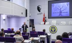 Buca Belediyesi'nden zeytin budama eğitimi
