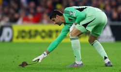 Courtois topu tuttu ama fareyi tutamadı