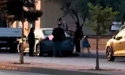 Denizli’de okul müdürü bacaklarından vuruldu.