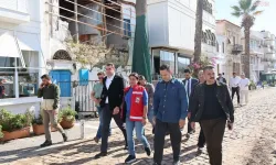CHP heyeti’nden Foça’ya dayanışma ziyareti