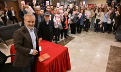 Gazeteci Yavuz Oğhan Manisalılarla buluştu