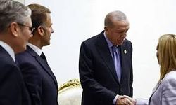 Erdoğan'ın İtalya Başbakanı Meloni'ye sigara uyarısı