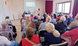Konak'ın İleri Yaş Merkezi'nde seminerler devam ediyor