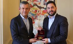 Özgür Özel, SP Lideri Cedric Wermuth ile buluştu