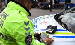Araba sattıracak trafik cezaları yolda
