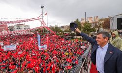 Özgür Özel Ümraniye'de konuşuyor...