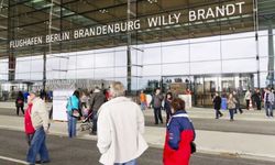 Berlin’de İHA alarmı! Hava trafiği durdu