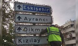 Kızılay tabelası dikenli tellerle kapatıldı!