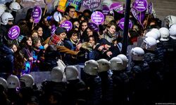 Kadınlar Günü’nde Taksim’e engel geldi!