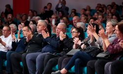 Konak'ta şarkılar Ata için söylendi