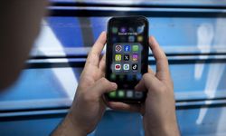 Karşı cinsin fotoğraflarını beğenmek boşanma sebebi!