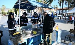 Kuşadası Belediyesi'nden sokak lezzetleri̇ne denetim