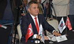 Partide devam kararı: Teoman Mutlu yeniden başkan