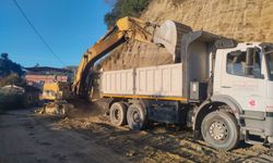 Başkan Anıl Yetişkin'den çiftçilere yol desteği