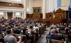 Ukrayna Parlamentosunda rüşvet baskını!