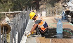 Bodrum’un patlayan hatlarını Büyükşehir yeniliyor