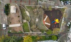 Buca'nın merdivenli park'ı yenilendi
