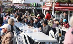 Çeşme'de Gülşah Durbay için hayır yemeği dağıtıldı