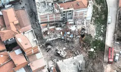 Sındırgı'da tehlikeli yapılar kaldırılıyor