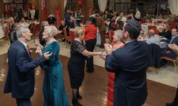 Huzurevi sakinlerinin yılbaşı coşkusu