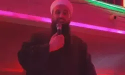 Pavyonda tebliğ veren şahsa tepkiler geldi