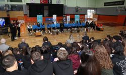 Nilüfer'in Sultanları öğrencilerle söyleşide buluştu