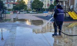 Efeler’de çocuk parklarında temizlik seferberliği