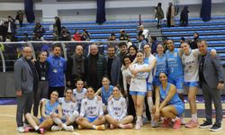 Turgutlu Belediyesi kadın basketbol takımı yarı finalde