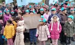 İşten atılan emekçilere ailelerinden destek: Babamın işini geri verin