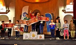 Çeşme'de, Ufuk Aksoy anısına satranç turnuvası gerçekleştirildi